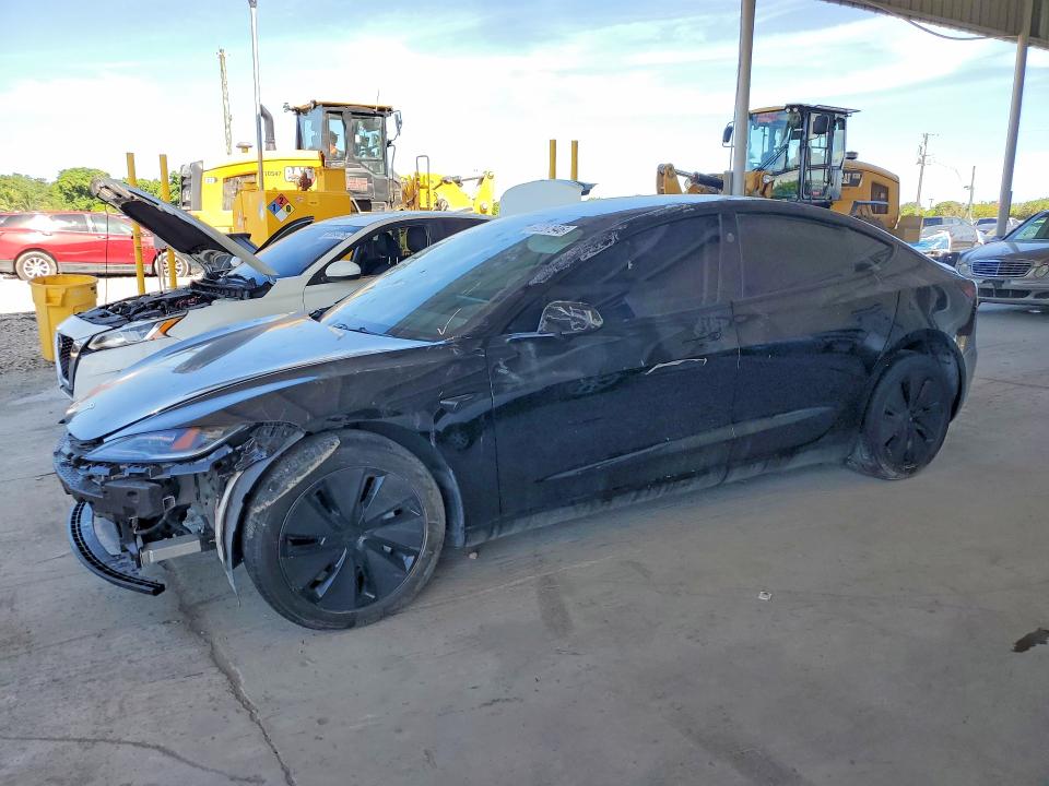 62257946 :رقم المزاد ، 5YJ3E1EA5RF856138 vin ، 2024 Tesla Model 3 مزاد بيع