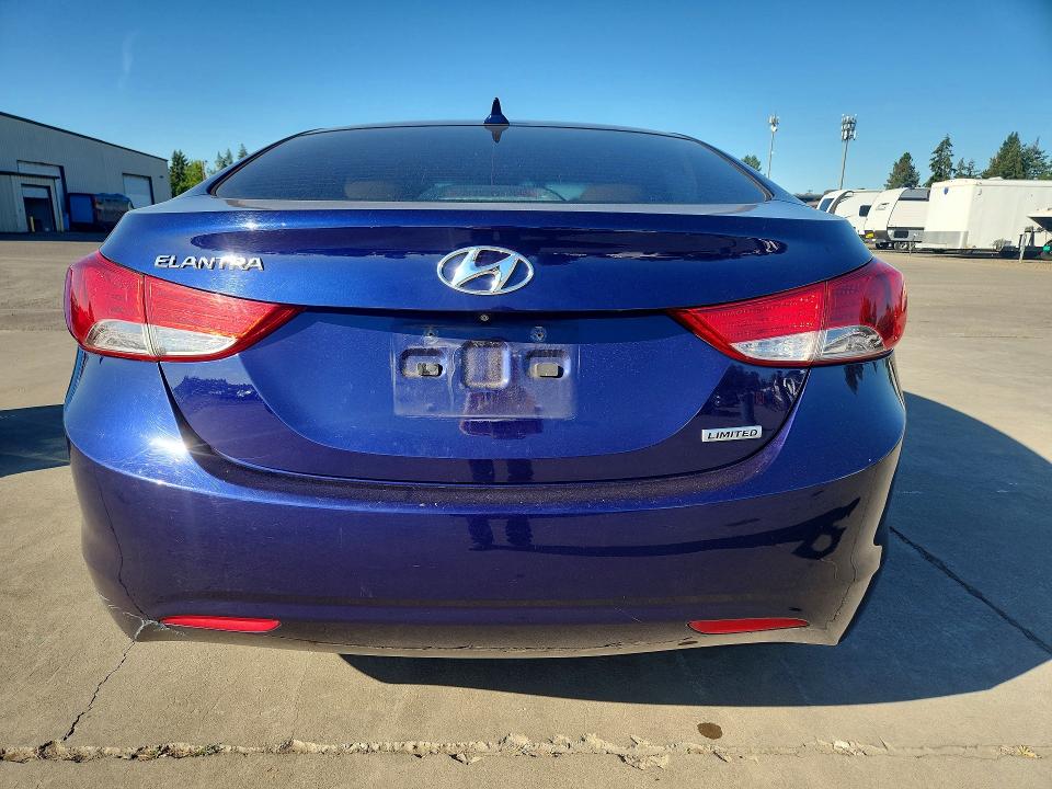 2013 Hyundai Elantra მანქანა იყიდება აუქციონზე, vin: 5NPDH4AE9DH207992, აუქციონის ნომერი: 63297566