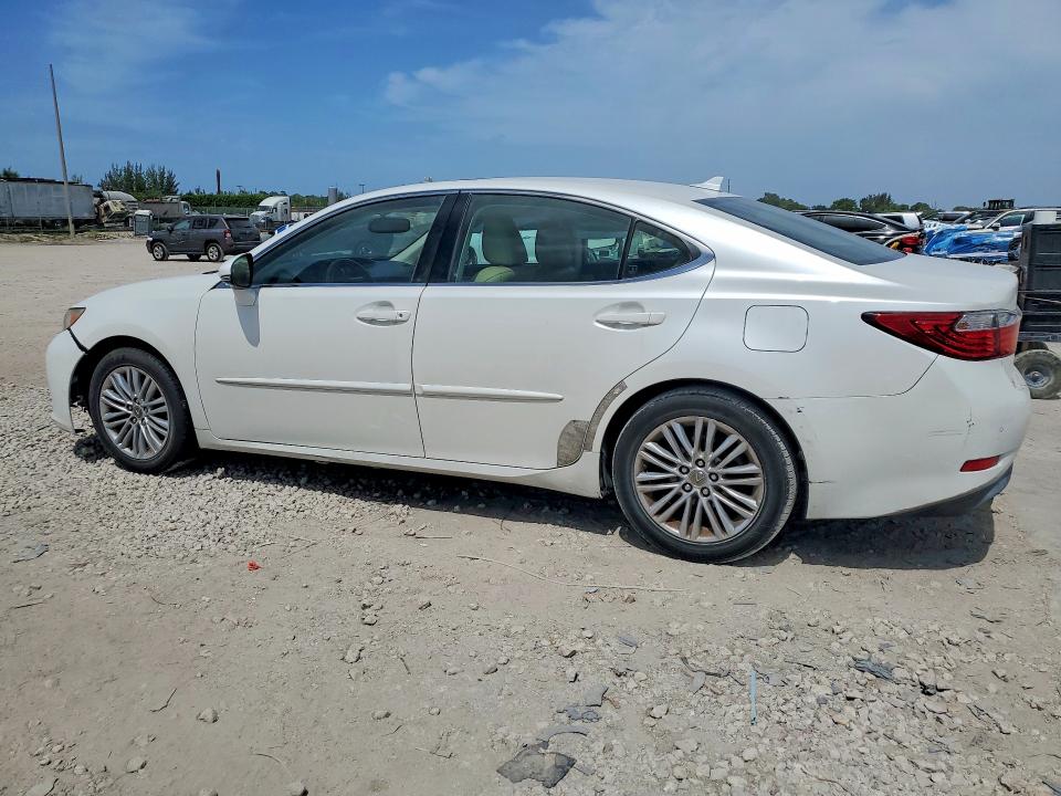 60716206 :رقم المزاد ، JTHBK1GG6E2088042 vin ، 2014 Lexus Es مزاد بيع