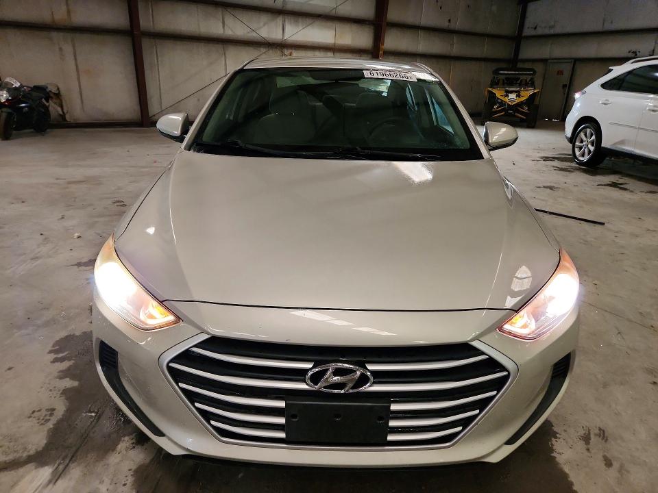 61966266 :رقم المزاد ، 5NPD84LF3HH177559 vin ، 2017 Hyundai Elantra مزاد بيع