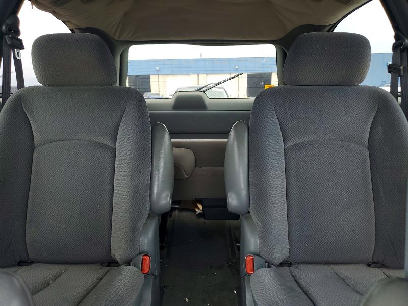 63029456 :رقم المزاد ، 2C4GP44R84R618088 vin ، 2004 Chrysler Town & Country مزاد بيع