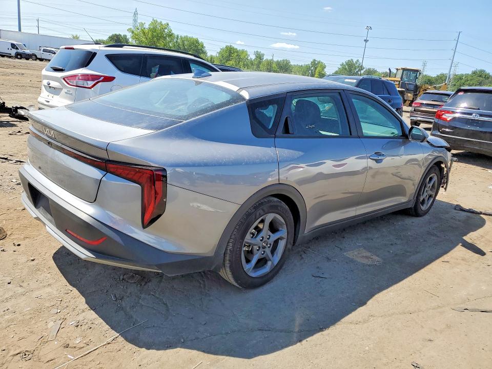 2025 Kia K4 მანქანა იყიდება აუქციონზე, vin: 3KPFT4DE1SE188228, აუქციონის ნომერი: 62278866