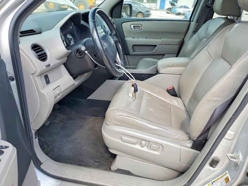 63361306 :رقم المزاد ، 5FNYF4H57BB075937 vin ، 2011 Honda Pilot مزاد بيع