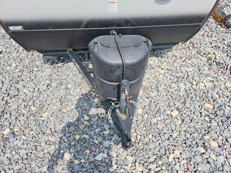 61943246 :رقم المزاد ، 4X4TRP716JL019009 vin ، 2018 Foresriver R-pod مزاد بيع