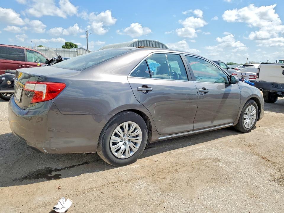 2013 Toyota Camry მანქანა იყიდება აუქციონზე, vin: 4T4BF1FKXDR306970, აუქციონის ნომერი: 59651396