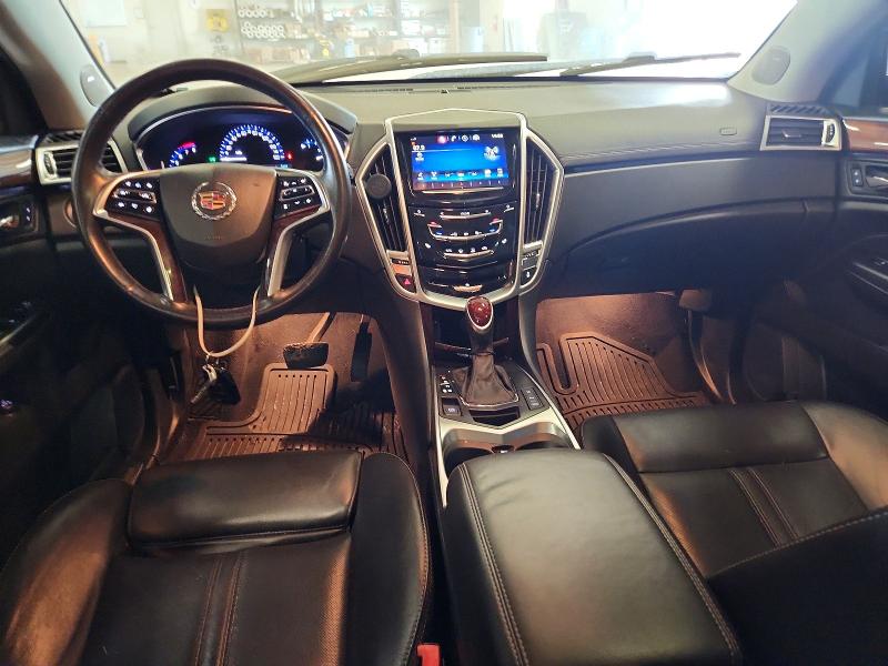 61492136 :رقم المزاد ، 3GYFNFE33FS584004 vin ، 2015 Cadillac Srx مزاد بيع