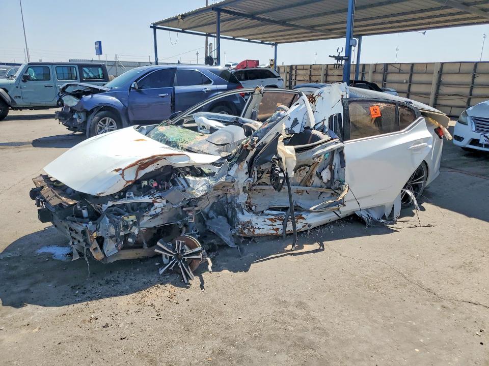 Продажа на аукционе авто 2021 Nissan Sentra, vin: 3N1AB8DV0MY263428, номер лота: 60383876