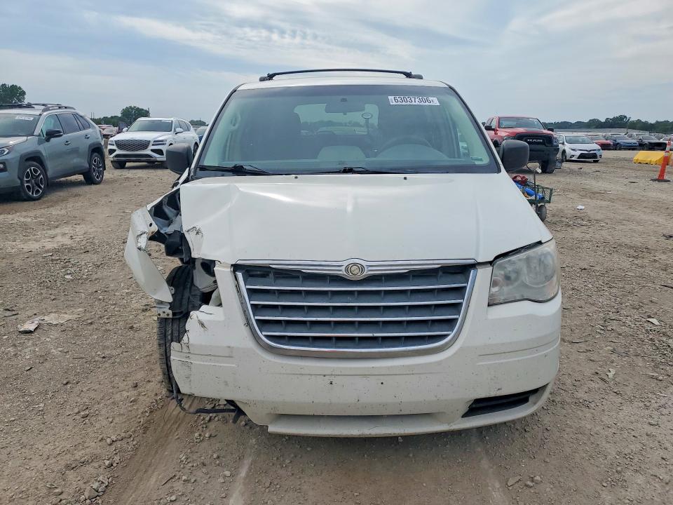 63037306 :رقم المزاد ، 2A4RR4DE0AR169771 vin ، 2010 Chrysler Town & Country مزاد بيع