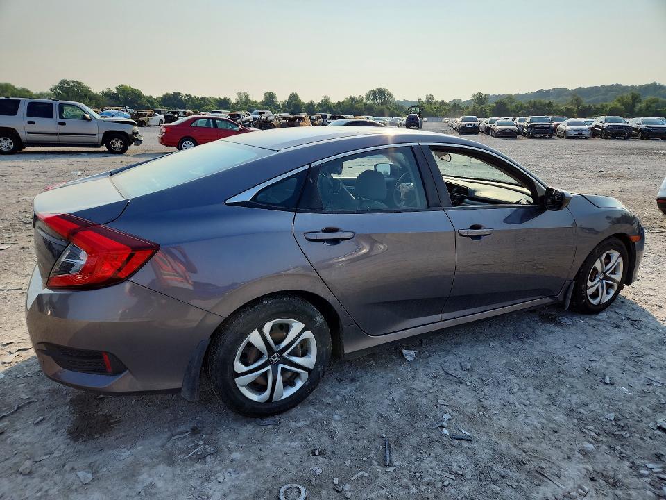 63006496 :رقم المزاد ، 19XFC2F51JE027653 vin ، 2018 Honda Civic مزاد بيع