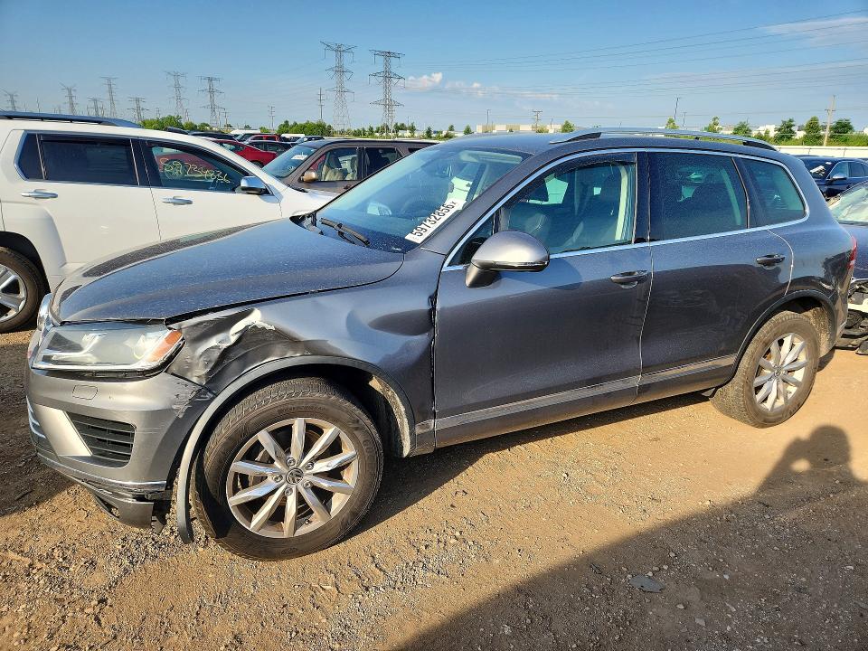 Aukcja sprzedaży 2016 Volkswagen Touareg, vin: WVGEF9BP5GD003641, numer aukcji: 59732856