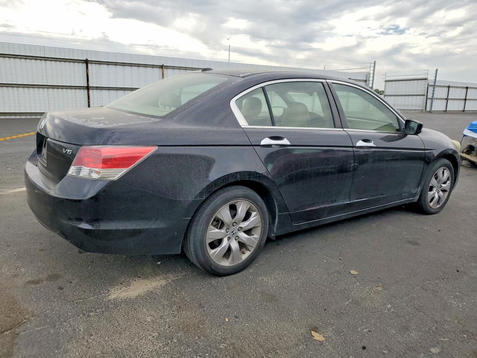 60521686 :رقم المزاد ، 1HGCP36848A060281 vin ، 2008 Honda Accord مزاد بيع