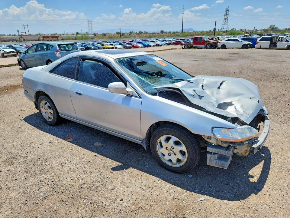 Продажа на аукционе авто 2000 Honda Accord, vin: 1HGCG3277YA031516, номер лота: 62588706