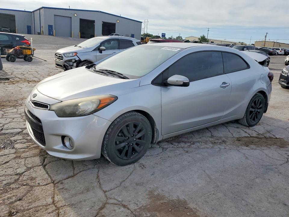 60996826 :رقم المزاد ، KNAFX6A89F5371308 vin ، 2015 Kia Forte مزاد بيع