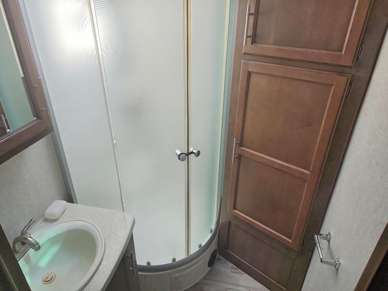 Продажа на аукционе авто 2018 Keystone Trailer, vin: 4YDT32R25JV511953, номер лота: 62048216