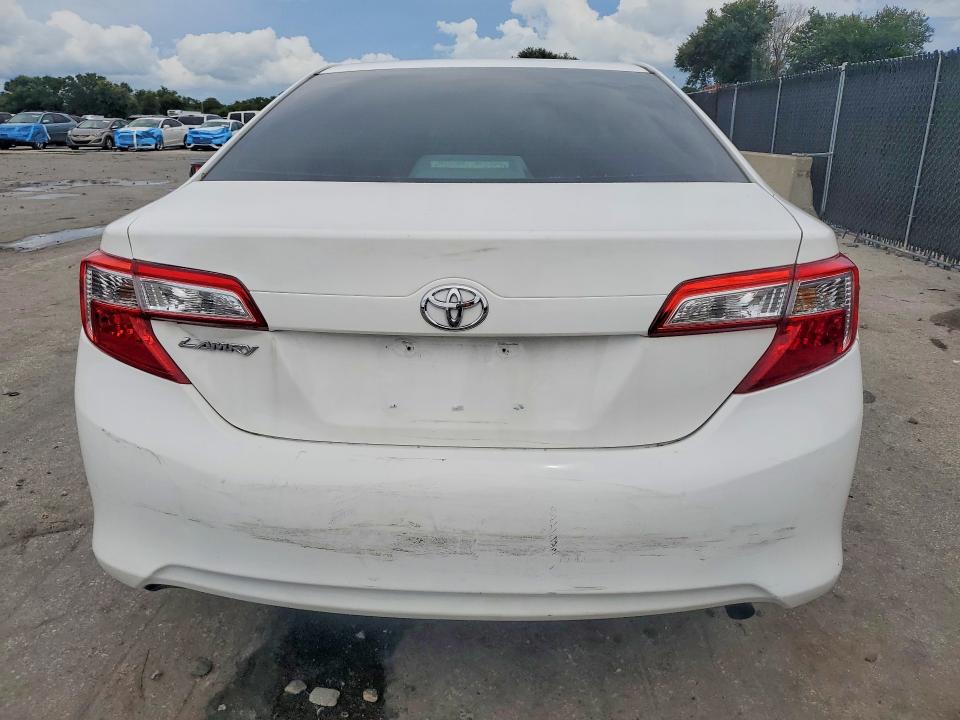 2013 Toyota Camry მანქანა იყიდება აუქციონზე, vin: 4T1BF1FK0DU667747, აუქციონის ნომერი: 62700476
