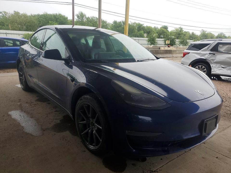 60703796 :رقم المزاد ، 5YJ3E1EA1NF191197 vin ، 2022 Tesla Model 3 مزاد بيع