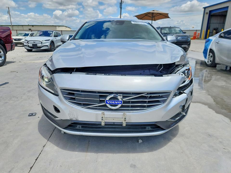 2017 Volvo S60 მანქანა იყიდება აუქციონზე, vin: LYV402HM4HB126963, აუქციონის ნომერი: 59897776