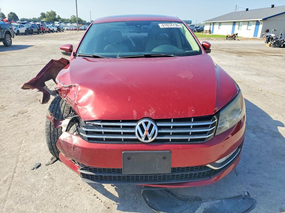 61914736 :رقم المزاد ، 1VWCV7A35FC009894 vin ، 2015 Volkswagen Passat مزاد بيع