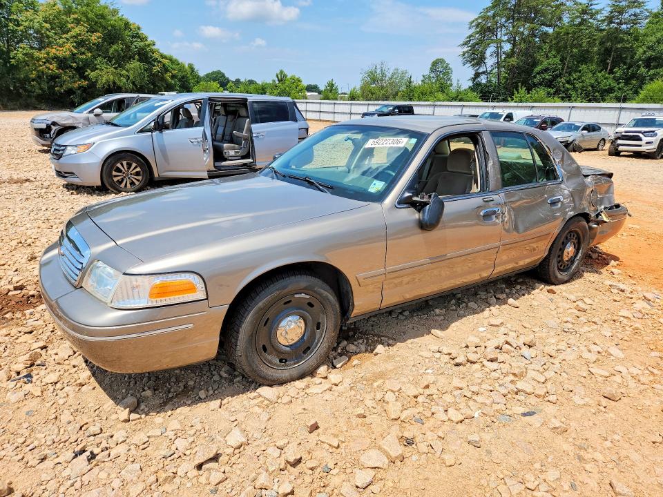Auction sale of the 2003 Ford Crown Victoria, vin: 2FAFP73W43X197121, lot number: 59222306