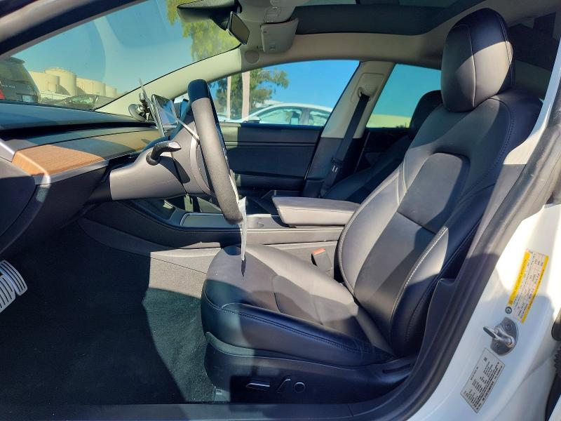 62529996 :رقم المزاد ، 5YJ3E1EC4MF876245 vin ، 2021 Tesla Model 3 مزاد بيع
