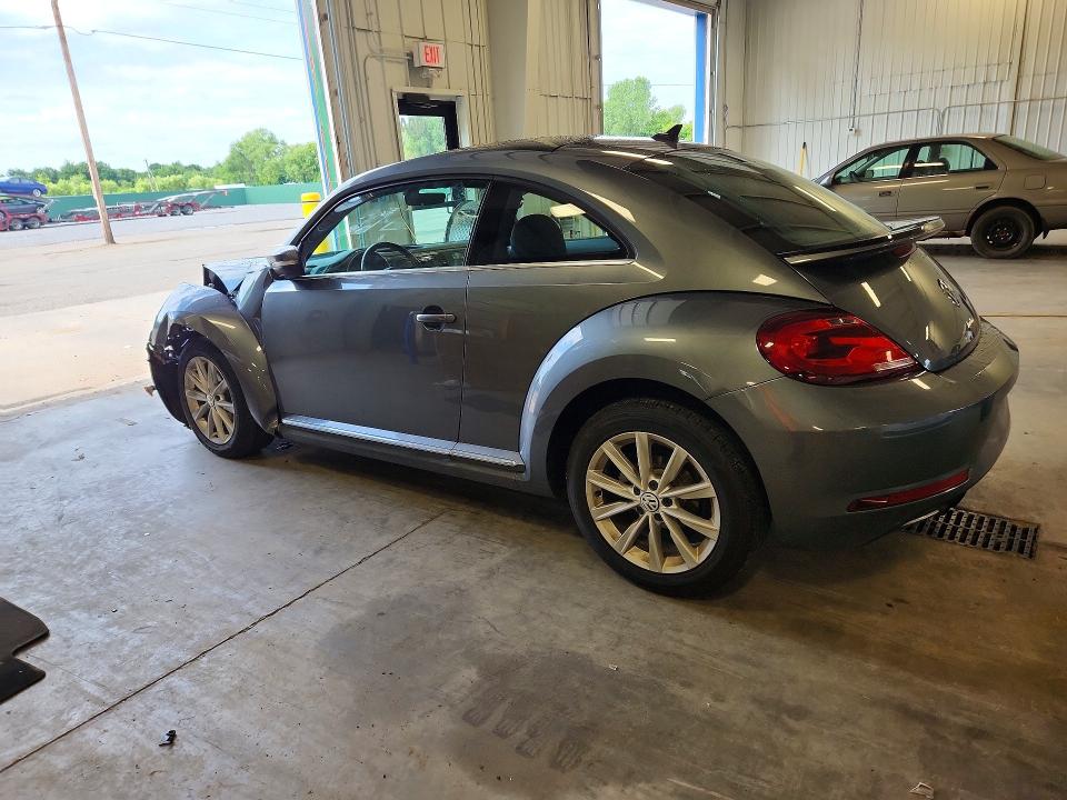 2018 Volkswagen Beetle მანქანა იყიდება აუქციონზე, vin: 3VWJD7AT8JM712892, აუქციონის ნომერი: 60004716
