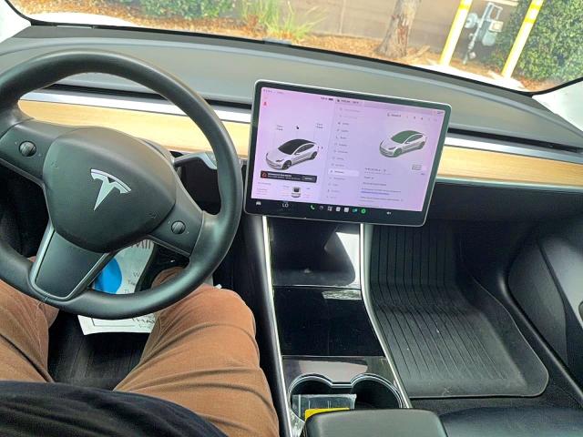 2020 Tesla Model 3 მანქანა იყიდება აუქციონზე, vin: 5YJ3E1EA3LF799963, აუქციონის ნომერი: 61984516