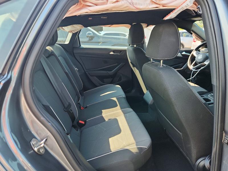 Auction sale of the 2025 Volkswagen Jetta, vin: 3VWBX7BU2SM064390, lot number: 60760116