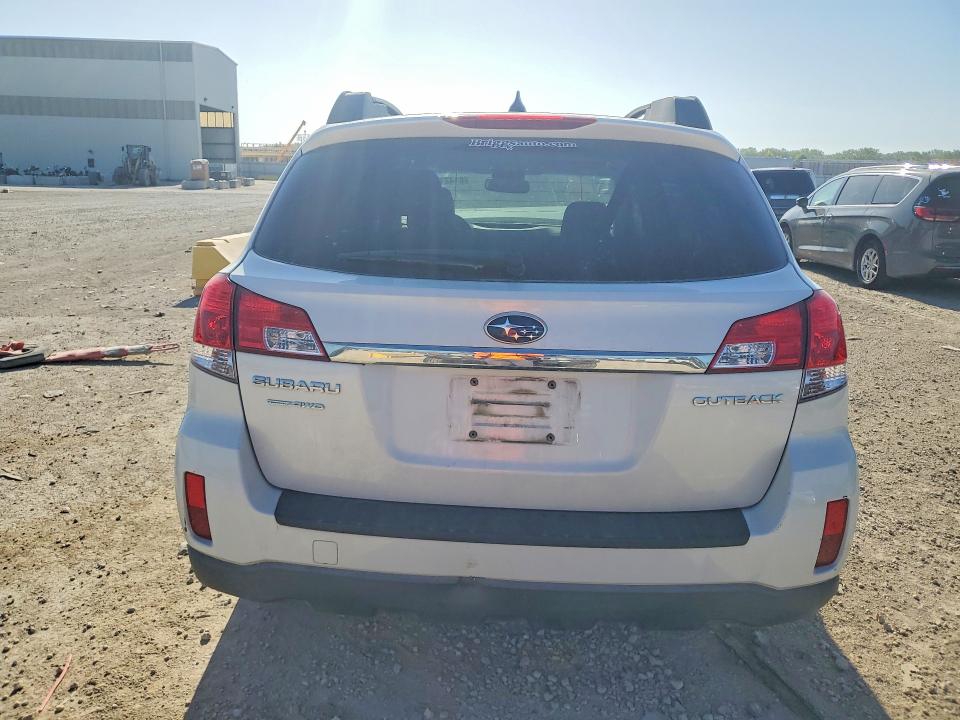 2011 Subaru Outback 2.5i Limited მანქანა იყიდება აუქციონზე, vin: 4S4BRCJC5B3377204, აუქციონის ნომერი: 61421296