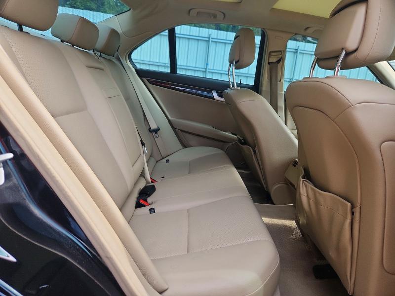 2014 Mercedes-benz C მანქანა იყიდება აუქციონზე, vin: WDDGF8AB4EA907840, აუქციონის ნომერი: 61900226