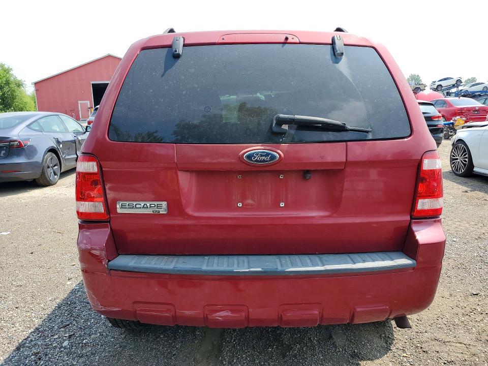2011 Ford Escape მანქანა იყიდება აუქციონზე, vin: 1FMCU0DG3BKA35403, აუქციონის ნომერი: 61378876