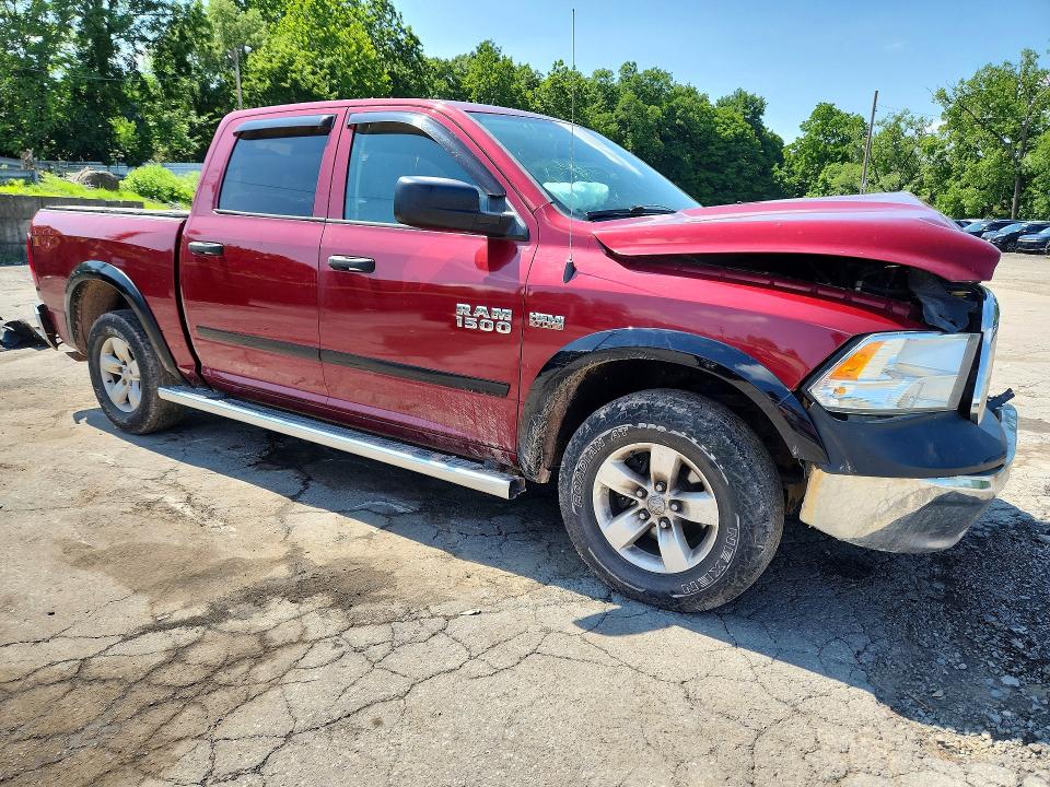 61976356 :رقم المزاد ، 1C6RR7KT6FS546643 vin ، 2015 Ram 1500 مزاد بيع