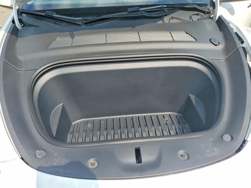 62052916 :رقم المزاد ، 7SAYGAEE5NF329894 vin ، 2022 Tesla Model Y مزاد بيع