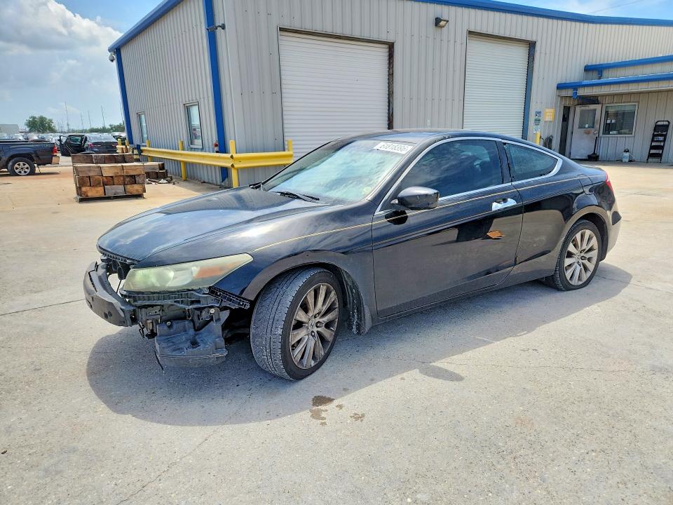 61818396 :رقم المزاد ، 1HGCS2B86AA010275 vin ، 2010 Honda Accord مزاد بيع