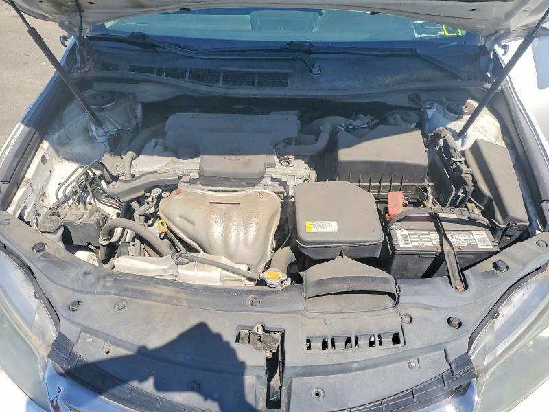 61945746 :رقم المزاد ، 4T1BF1FK7FU100096 vin ، 2015 Toyota Camry مزاد بيع