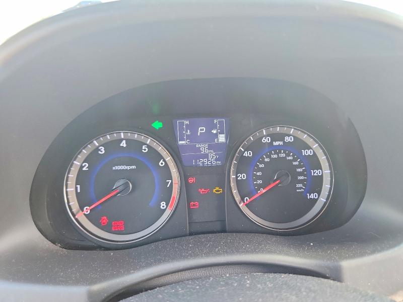 61898216 :رقم المزاد ، KMHCU4AE6FU822138 vin ، 2015 Hyundai Accent مزاد بيع