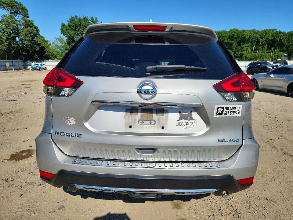 2017 Nissan Rogue მანქანა იყიდება აუქციონზე, vin: JN8AT2MV0HW279590, აუქციონის ნომერი: 61078706
