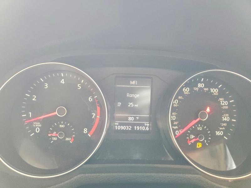 61923816 :رقم المزاد ، 1VWDT7A39HC065138 vin ، 2017 Volkswagen Passat مزاد بيع