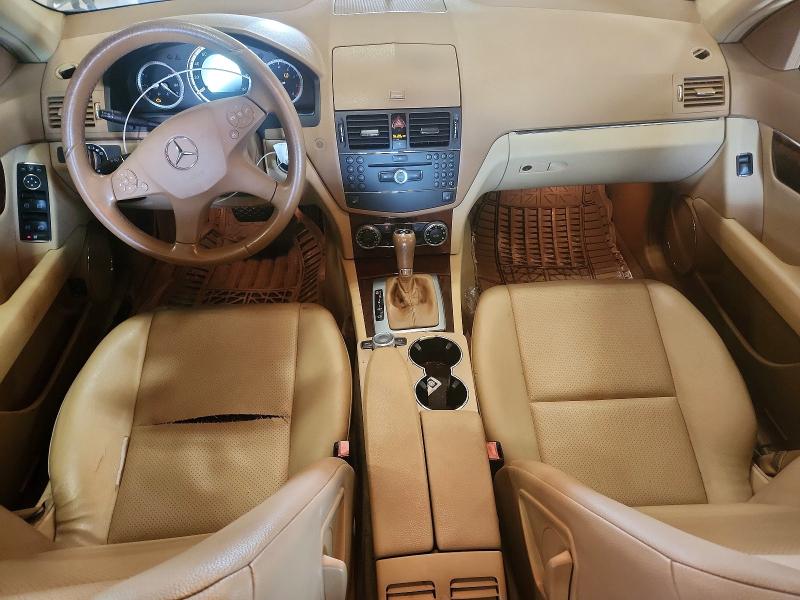 60951826 :رقم المزاد ، WDDGF81X18F068412 vin ، 2008 Mercedes-benz C مزاد بيع