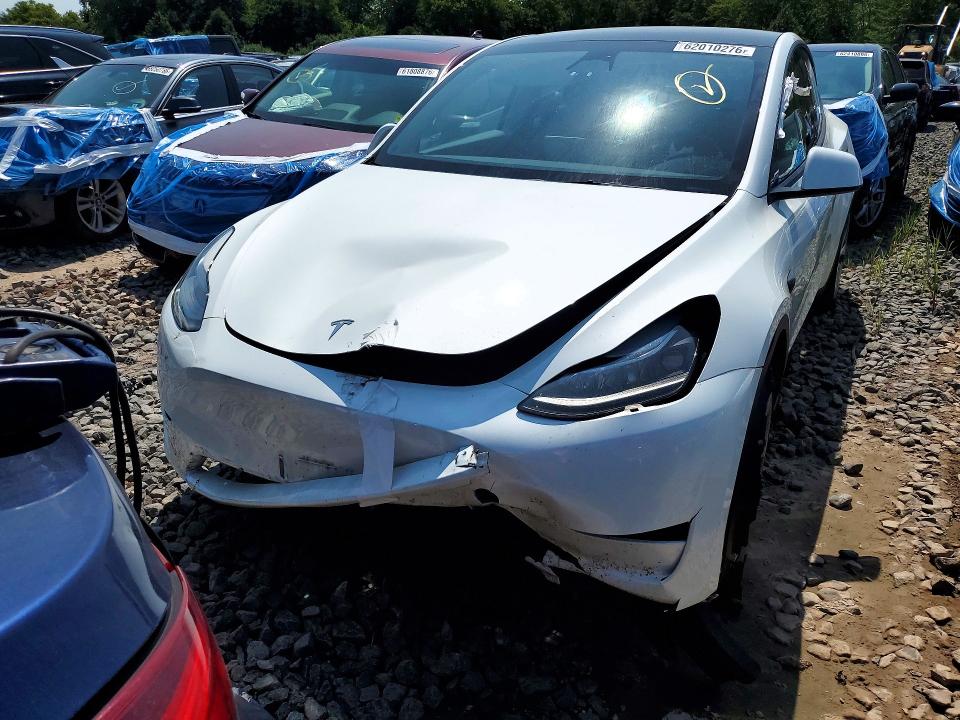 Продажа на аукционе авто 2023 Tesla Model Y, vin: 7SAYGAEEXPF675006, номер лота: 62010276
