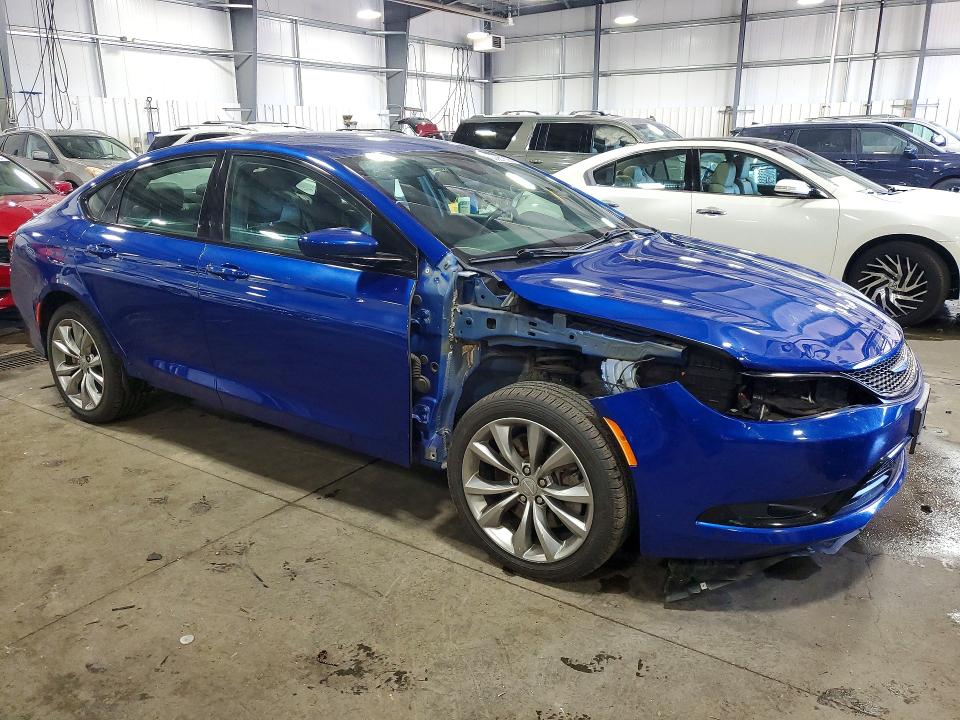 60061606 :رقم المزاد ، 1C3CCCDG2FN733518 vin ، 2015 Chrysler 200 مزاد بيع