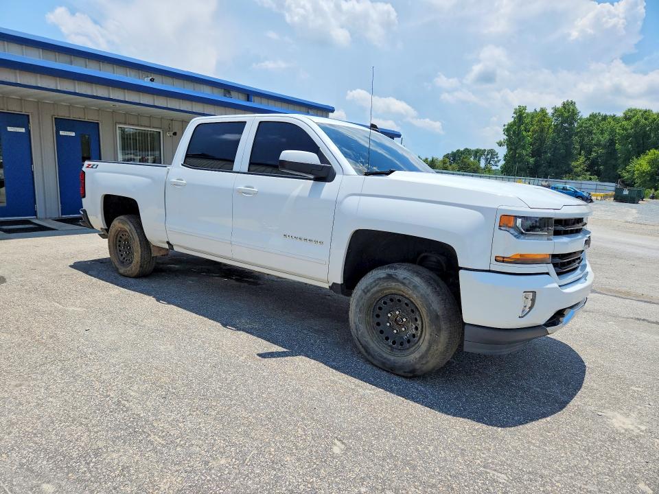 Продажа на аукционе авто 2018 Chevrolet Silverado, vin: 3GCUKREC5JG160469, номер лота: 53943636