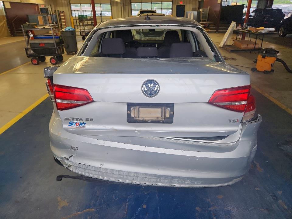 59916376 :رقم المزاد ، 3VWD17AJ1FM233080 vin ، 2015 Volkswagen Jetta مزاد بيع