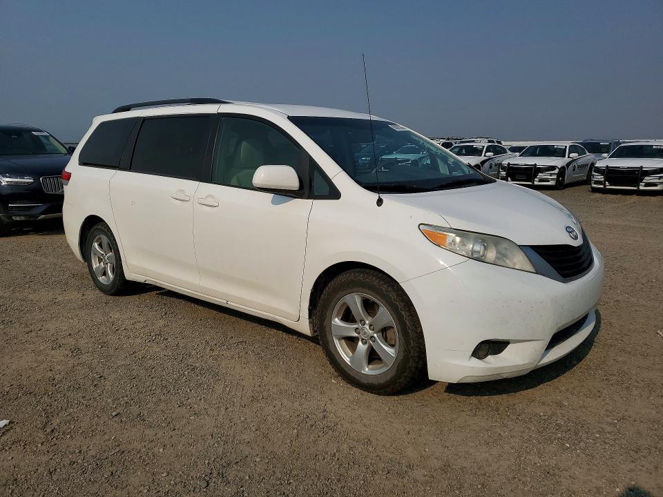 Продажа на аукционе авто 2013 Toyota Sienna, vin: 5TDKK3DC8DS337351, номер лота: 63028356