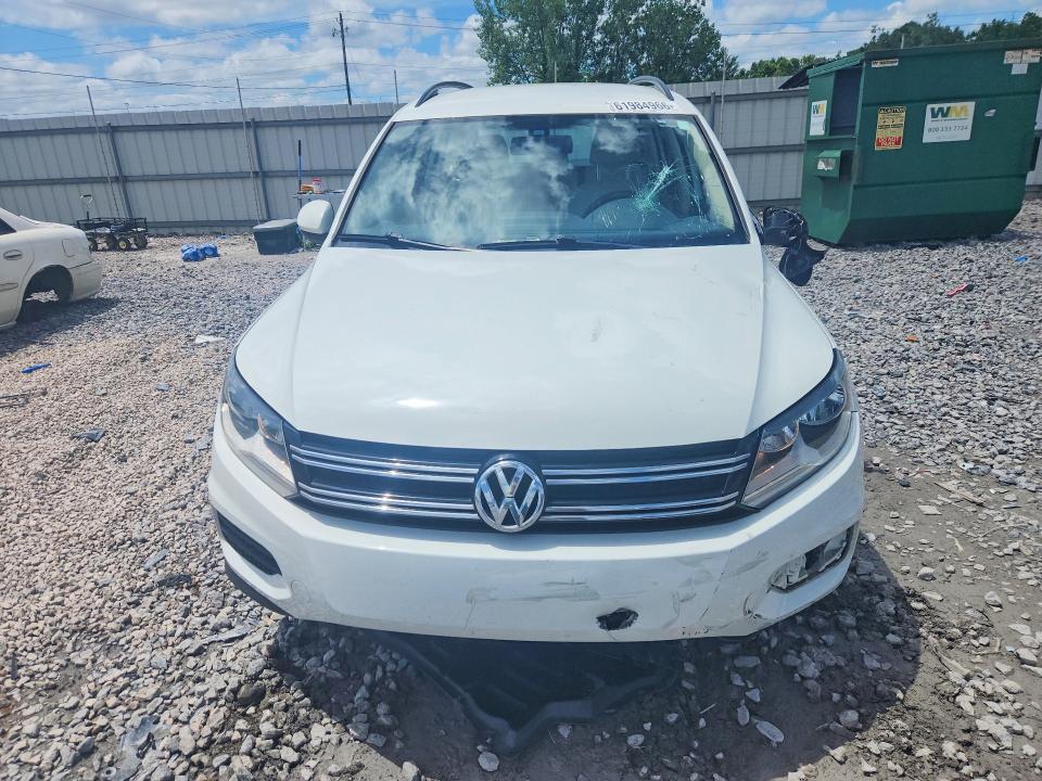 2016 Volkswagen Tiguan მანქანა იყიდება აუქციონზე, vin: WVGAV7AXXGW604880, აუქციონის ნომერი: 61984966