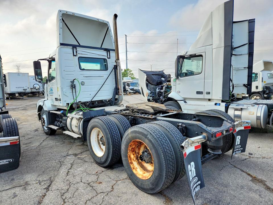 Продажа на аукционе авто 2012 Volvo Vn, vin: 4V4NC9EH0CN538452, номер лота: 62765786