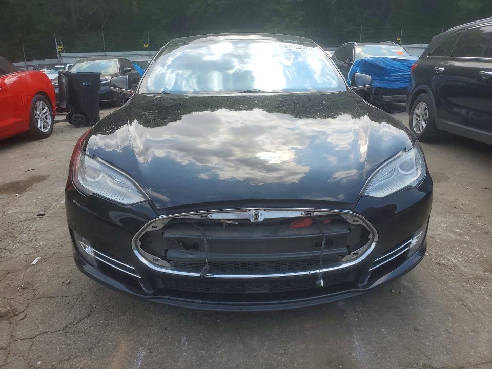 Продаж на аукціоні авто 2015 Tesla Model S, vin: 5YJSA1H10FF080743, номер лоту: 97682855