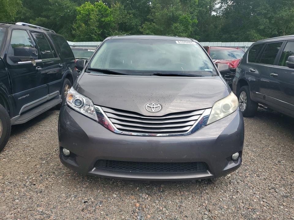 Продаж на аукціоні авто 2015 Toyota Sienna, vin: 5TDYK3DC3FS556277, номер лоту: 61370486