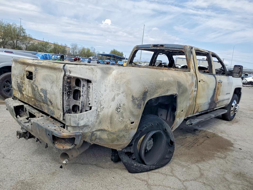 Auction sale of the 2019 Chevrolet Silverado, vin: 1GC4KXCY3KF246921, lot number: 60691566