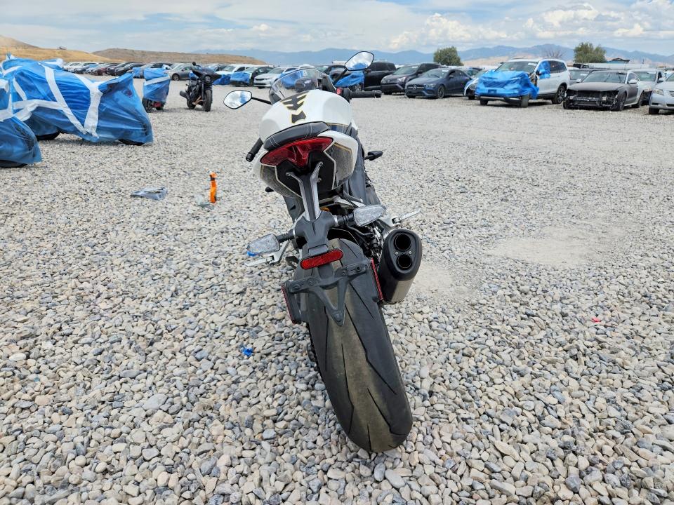 59991536 :رقم المزاد ، SMTP02ST7RTBM8146 vin ، 2024 Triumph Motorcycle Speed Triple مزاد بيع