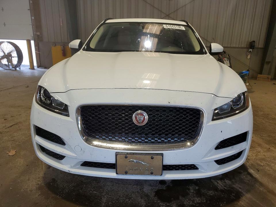 Продажа на аукционе авто 2017 Jaguar F-pace, vin: SADCJ2BV8HA884228, номер лота: 61043136
